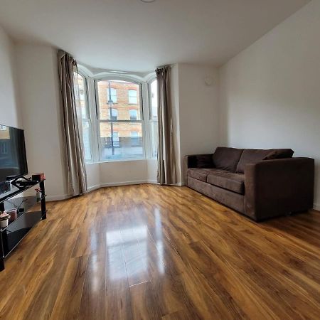Stunning 1 Bedroom Apartment In London Exterior photo